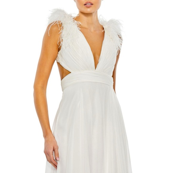 NEW Mac Duggal feather A line gown - Picture 3 of 7